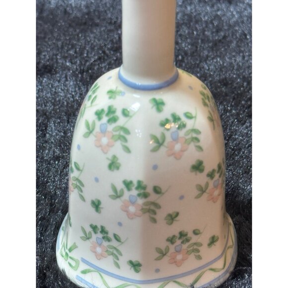 Vintage Laura Royal Tara Bone China Floral Bell From Ireland - Picture 2 of 8